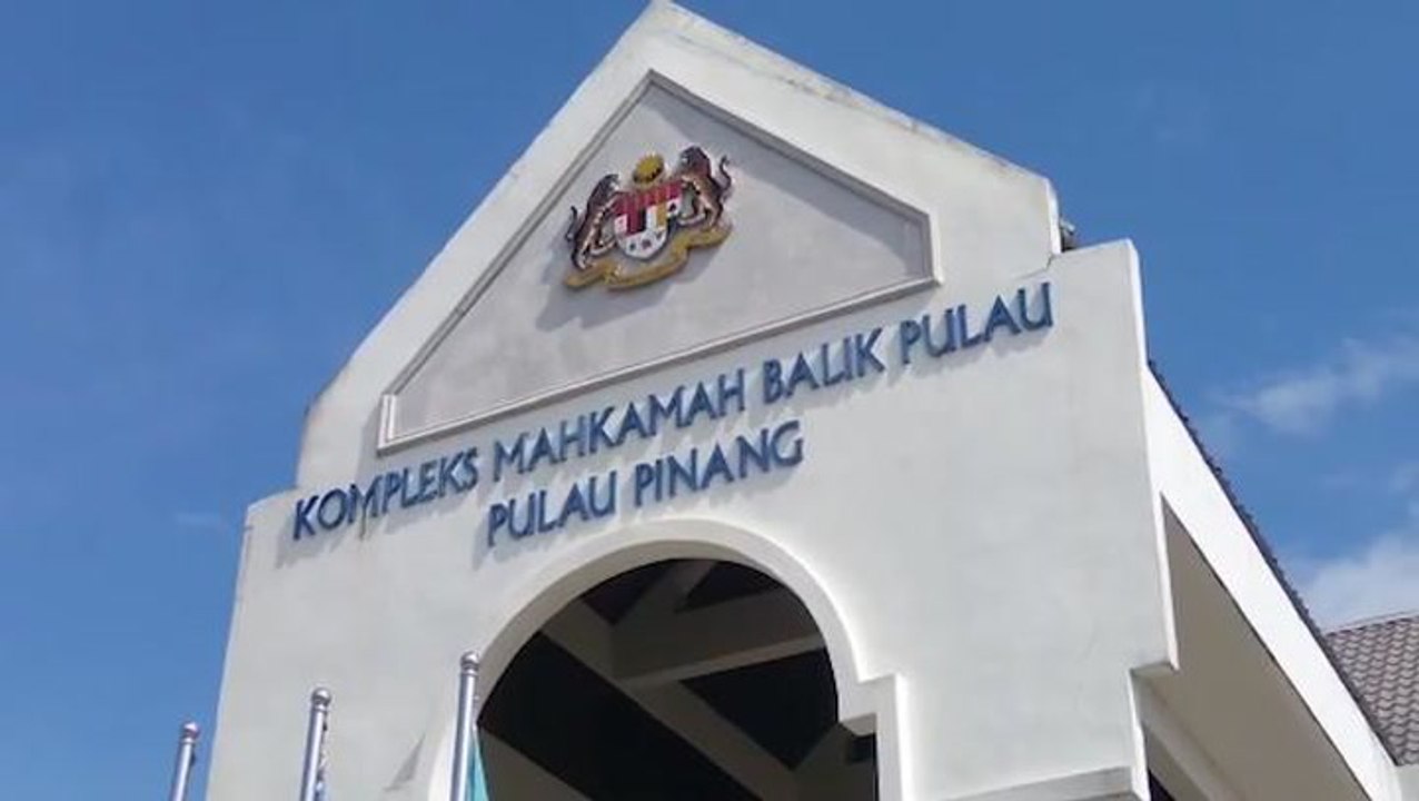 Tourist guide charged for aiding terrorism