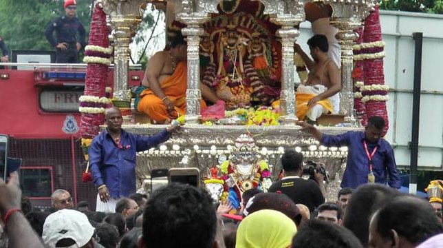 Annual procession kicks off Thaipusam celebration in Klang Valley