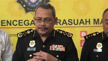 Скачать видео: MACC to wrap up probe on Isa Samad soon, says Dzulkifli Ahmad