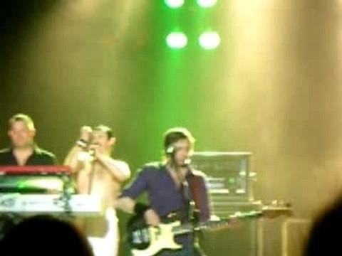 Hammer To Fall - One Night Of QUEEN lyon