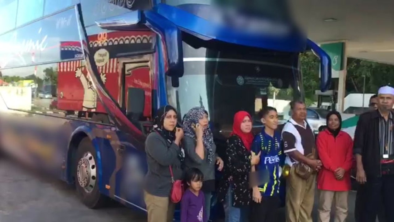 Bus driver goes AWOL leaving 35 passengers stranded