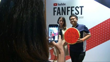 Chinese 'office chef' becomes an internet hit