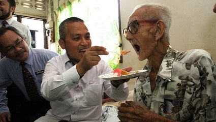 Centenarian shares his secret to longevity