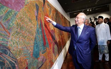 PM launches patriotic art exhibitions