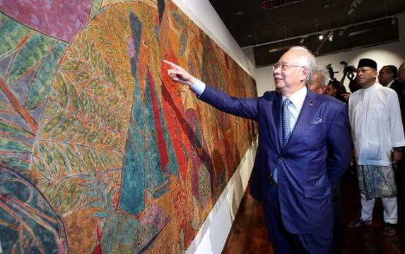 PM launches patriotic art exhibitions