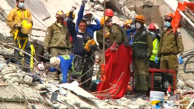 Rescuers race to find earthquake survivors in Mexico