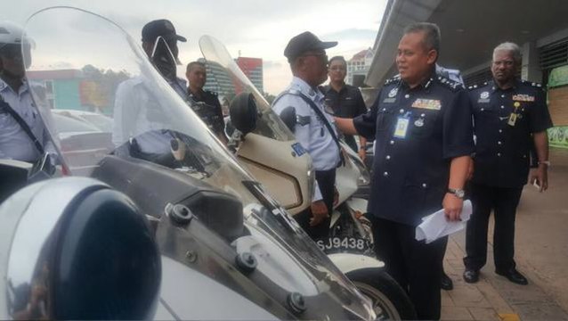 Hari Raya wishes from Melaka enforcement officers