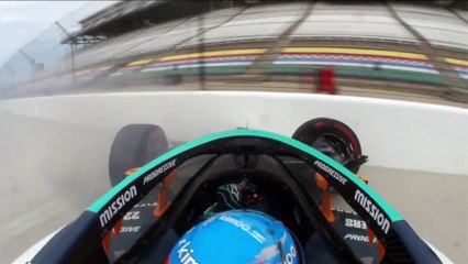 Indy500 - Fernando Alonso fonce dans un mur