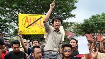 Court frees Adam Adli of all charges from #KitaLawan rally