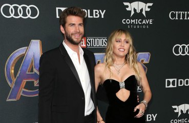 Miley Cyrus revela que perdeu a virgindade com Liam Hemsworth