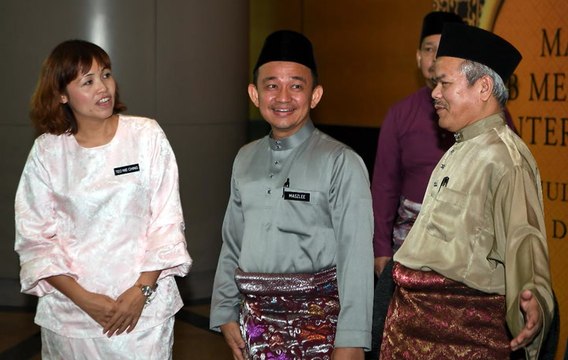 Maszlee: Islamic Studies Department to prepare manual to implement moral values for students