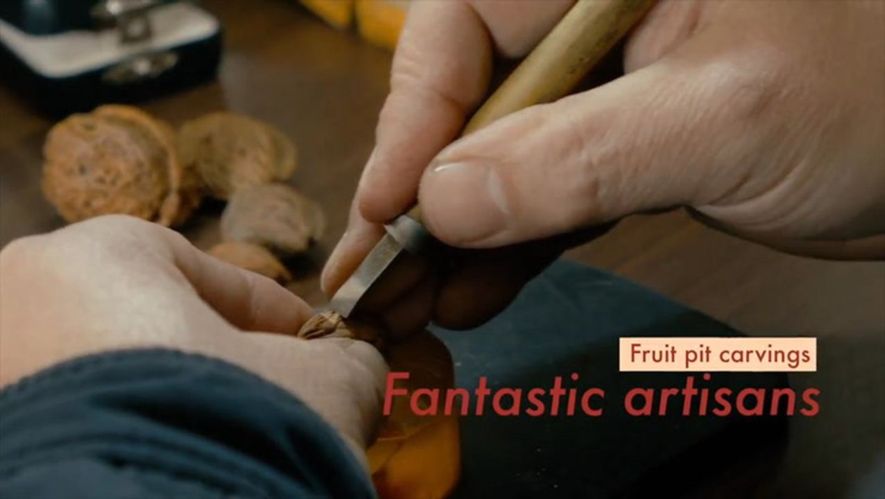 Art of carving fruit pits