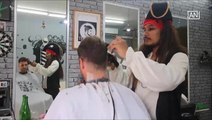[NTV 260718] Barber dressed as pirate very popular with customers