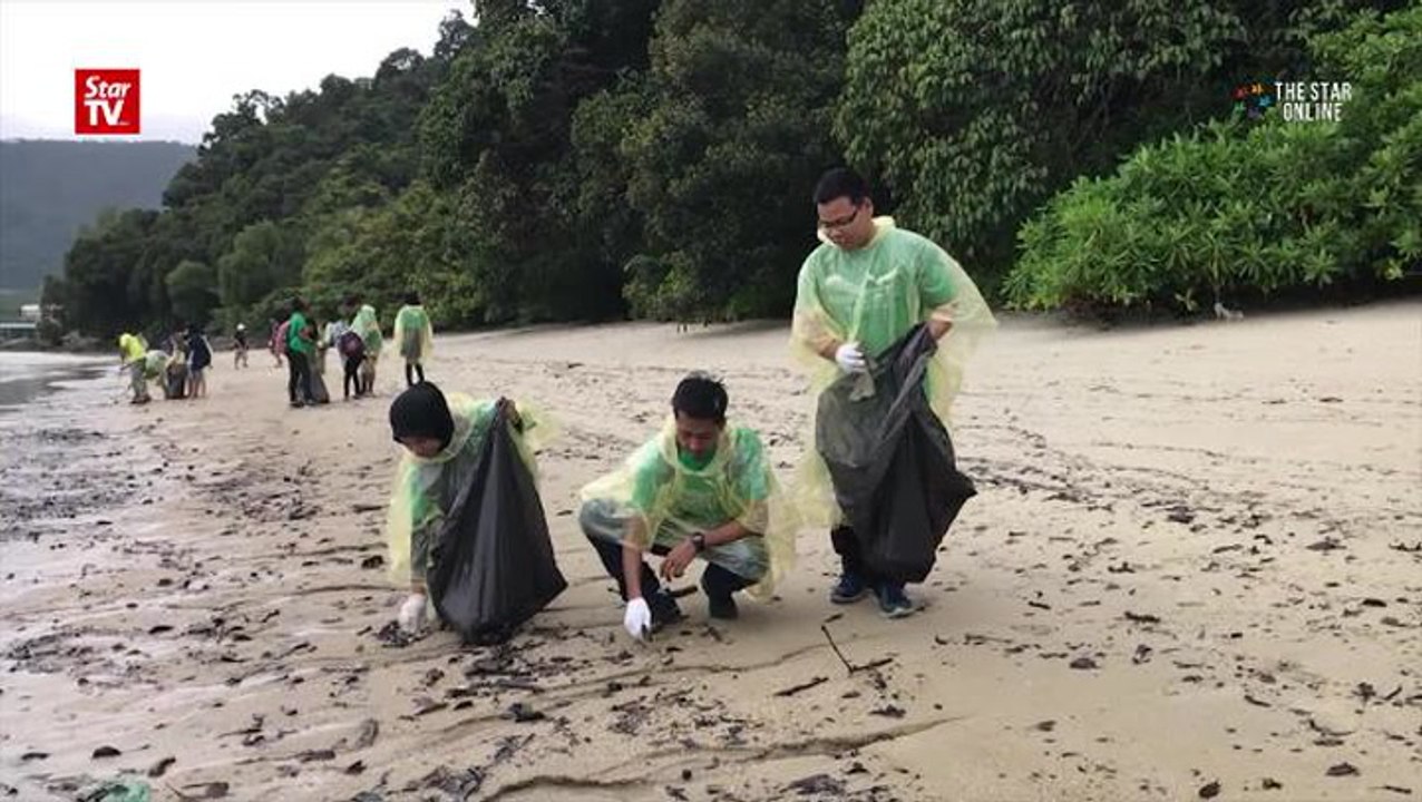 Cleaning made fun for voluntourism participants
