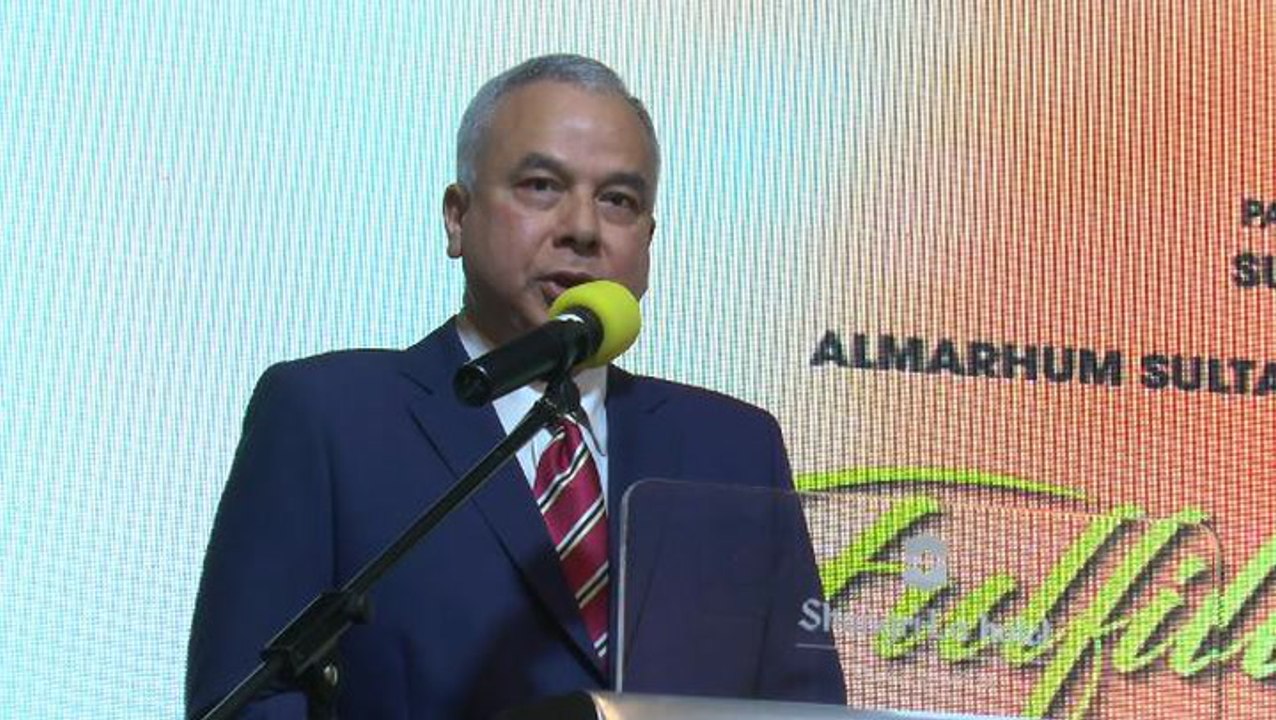 Sultan Nazrin's full speech at "Fulfilling A Legacy – Tun Razak Foundation" book launch