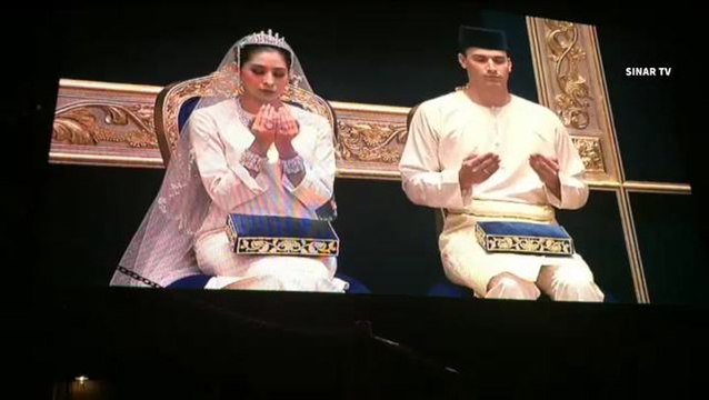 Johor princess full Bersanding ceremony