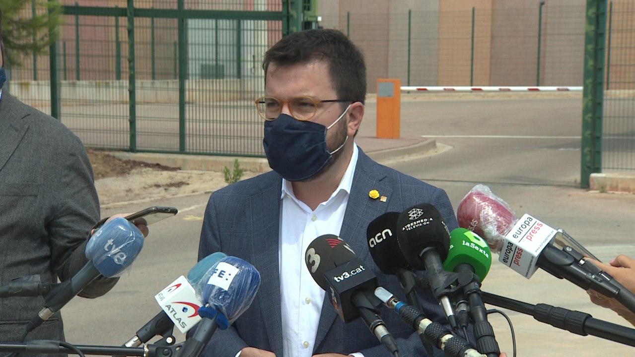 Pere Aragonès visita a Oriol Junqueras y Raul Romeva en Lledoners