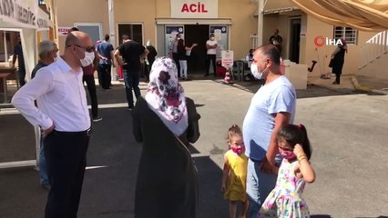 Vali tebdili kıyafetle hastaneleri denetledi