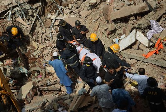 Building collapses in Mumbai; 11 dead, dozens trapped