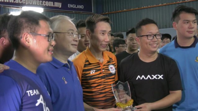 Datuk Lee Chong Wei makes special appearance in Yong Peng