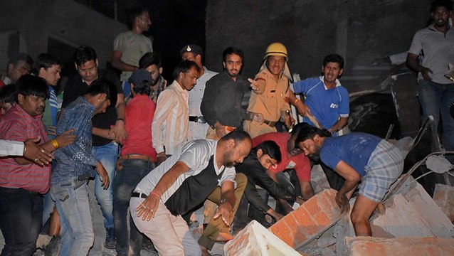 At least 10 dead in India building collapse