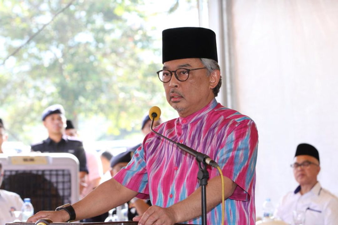 Bentong receives a royal thumbs-up