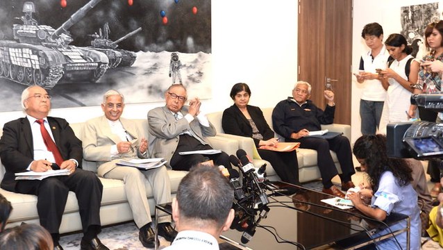 Institutional reform committee gets down to work