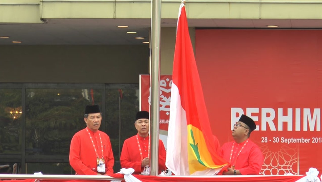 Subdued Umno general assembly opens