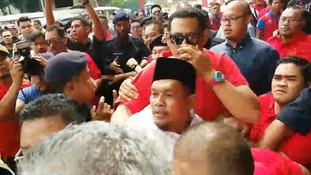 Umno Youth and Bersatu Youth members clash near PWTC