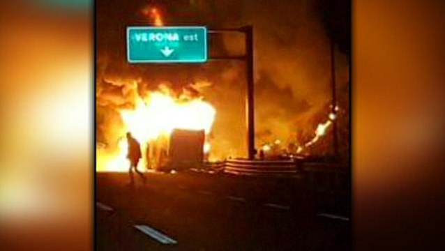 Sixteen dead, mostly Hungarian teenagers, in Italy bus accident