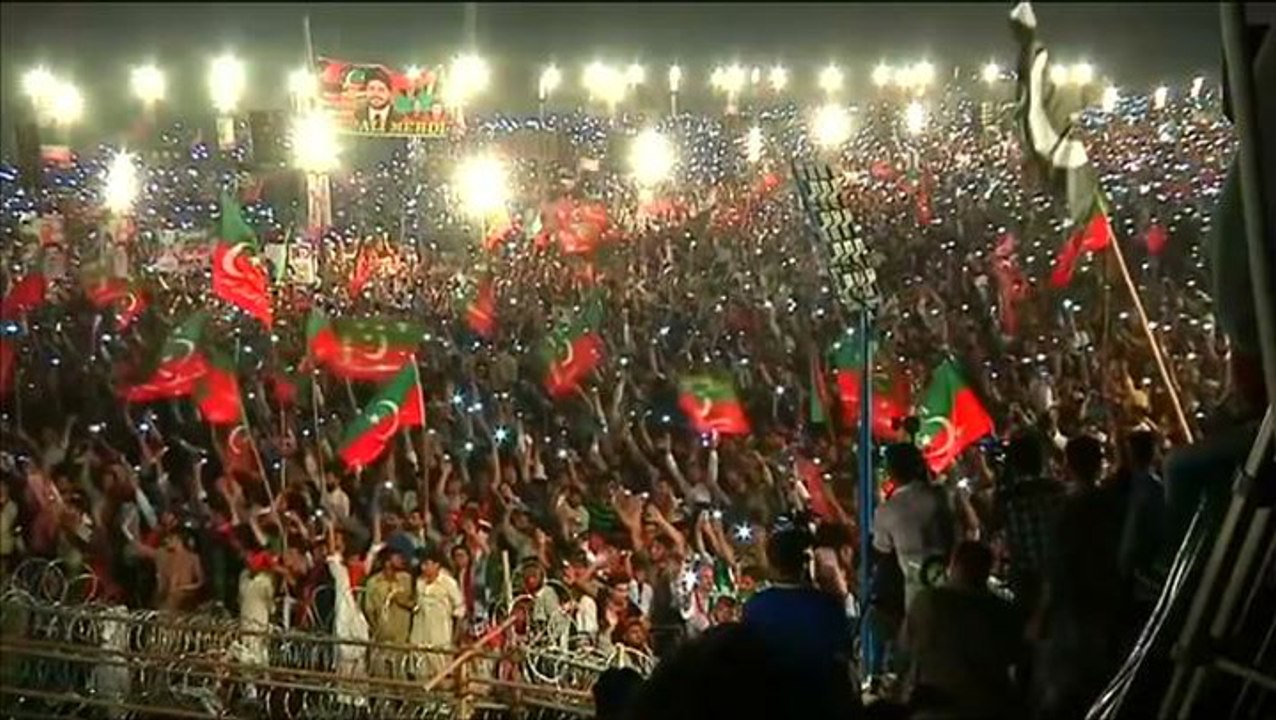 Imran Khan eyes Pakistan leadership after Sharif ousting