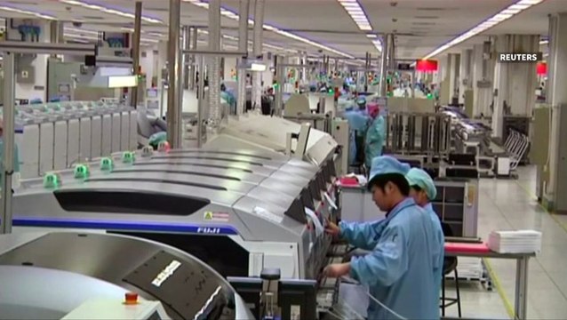 U.S. bans American companies from selling to Chinese phone maker ZTE