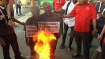 Jamal Yunos burns Zaid Ibrahim mock-up