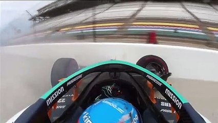 Indy500 - Fernando Alonso fonce dans un mur