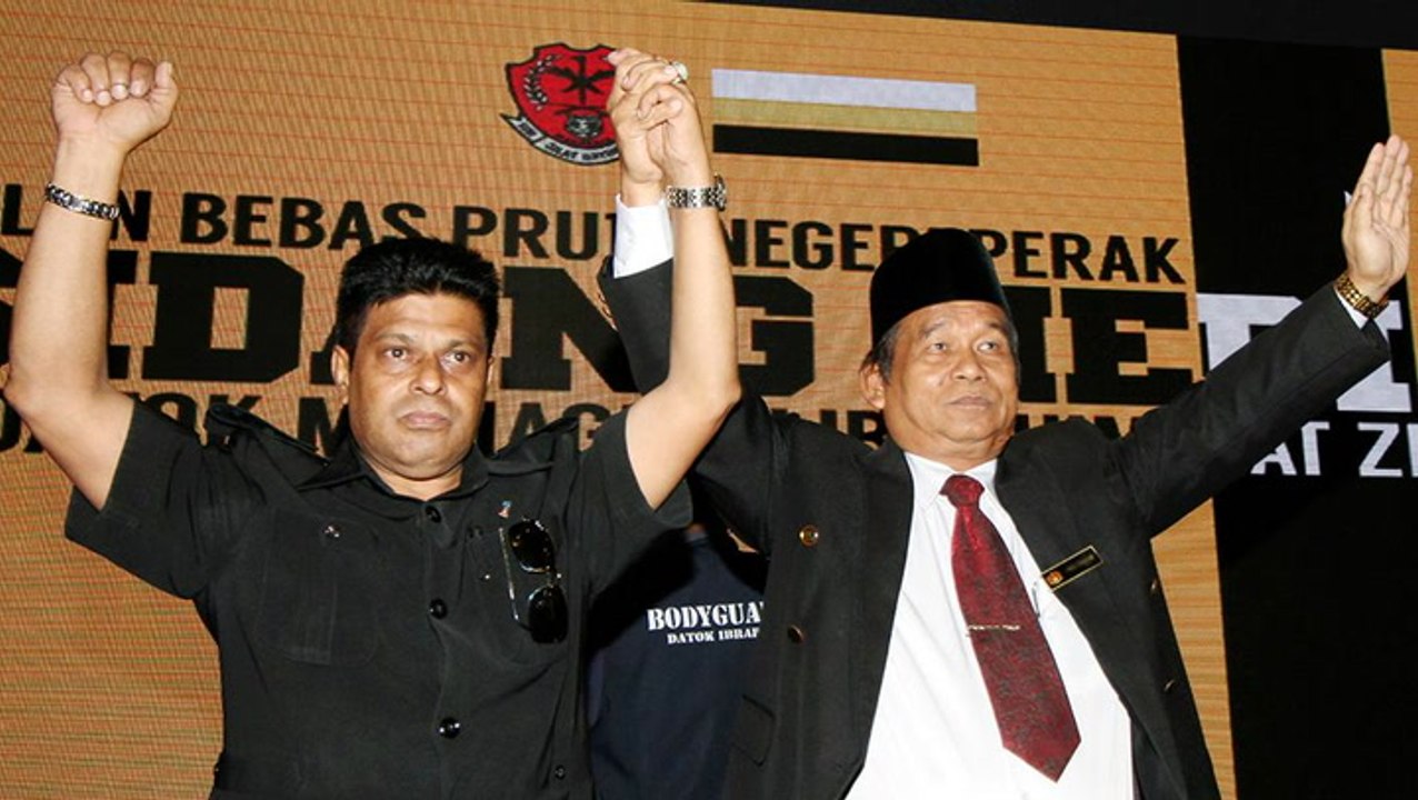 GE14: “Raja Bomoh” to take on Zahid in fight fo...