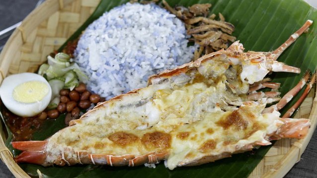 Lobster-served-with-nasi lemak style