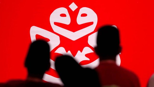 16 Umno members seek to challenge party's legality