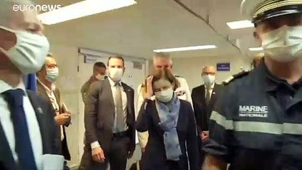 Porta-helicópteros "Tonnerre" atraca no Líbano com ajuda humanitária