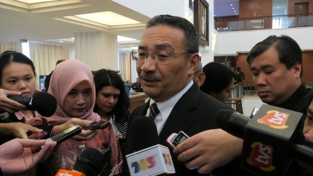 Hisham asks if Defence Ministry able to buy assets with reduced budget