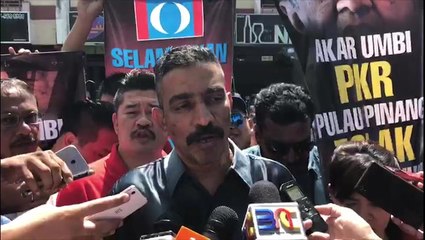 Group protests Dr Mahathir contesting under PKR logo