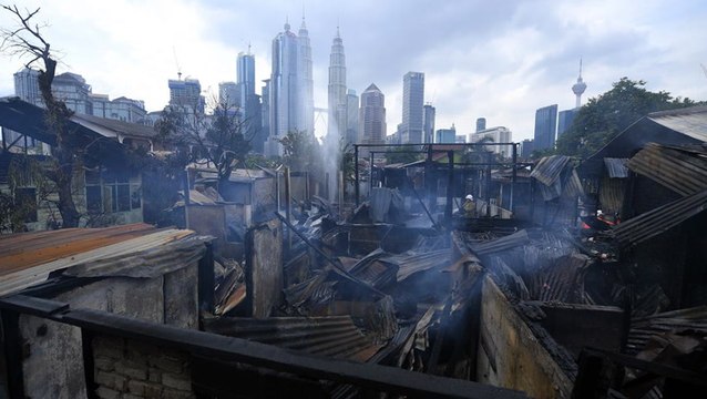 15 squatter houses razed in Kg Baru fire