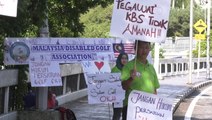 M'sia Disabled Golf Association protests dissolution outside Parliament