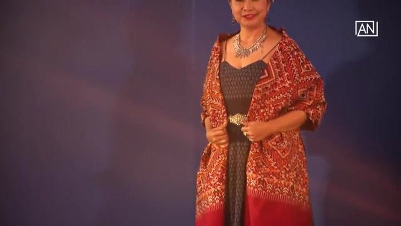 [NTV 110618] Fashion show to promote Thai silk