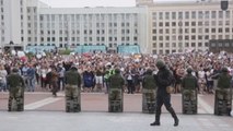 Miles de obreros se suman a las protestas en Bielorrusia tras declararse en huelga