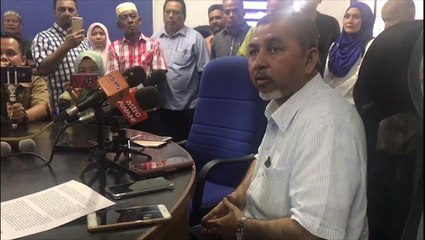 Video herunterladen: Bukit Gantang MP quits Umno