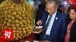 Dr M and wife attend Malaysia Durian Festival in China