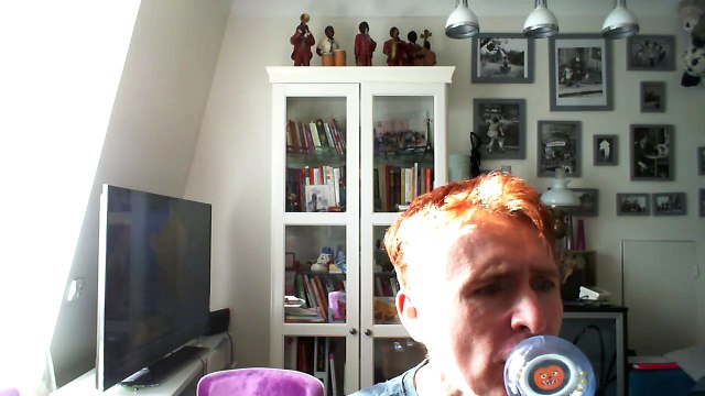 Wiwi égratigne am ce nu am