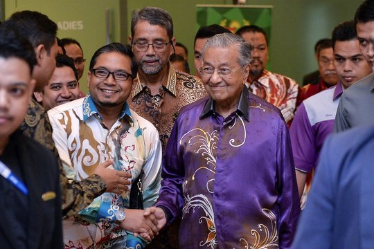 PM: Revamping education system involves cutting back on religious studies