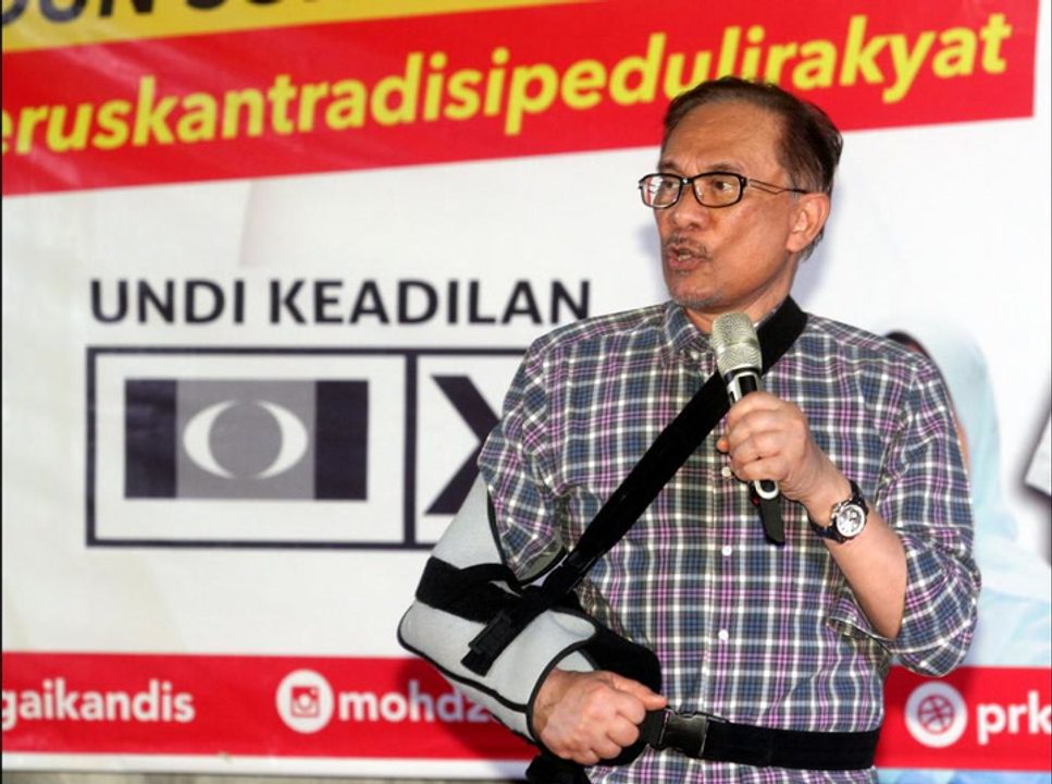 Anwar wins PKR president post uncontested