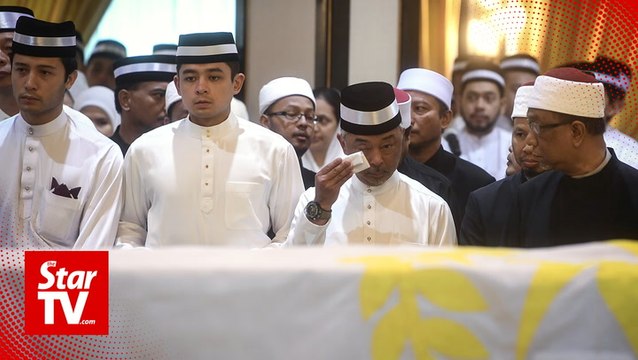 Thousands pay last respects to late Sultan Ahmad Shah